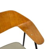 Robin Day. Thermoformed wooden office chair. Airborne circa 1950-60