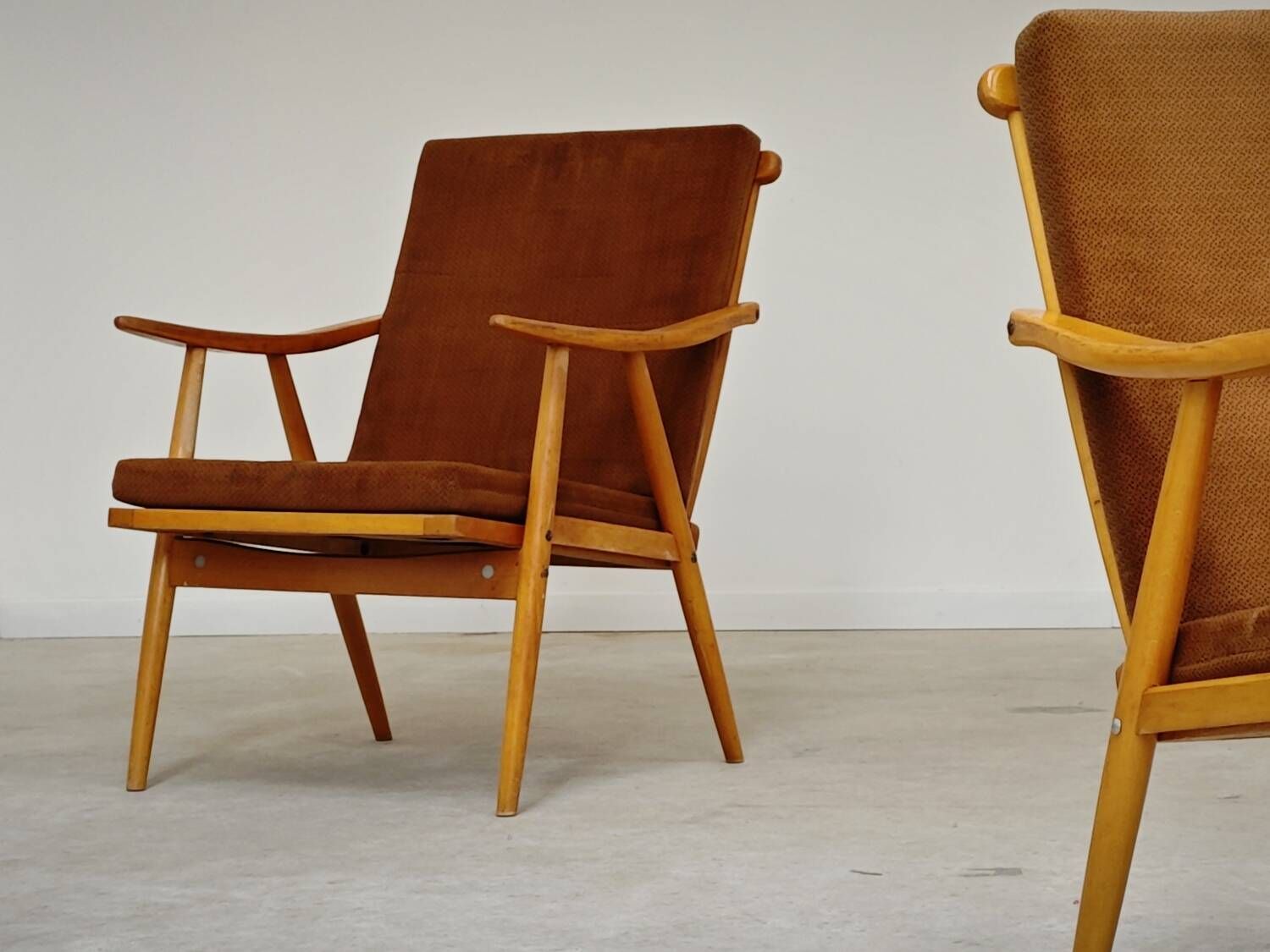 Pair of Boomerang Ton armchairs (Thonet) by Antonin Suman 1960