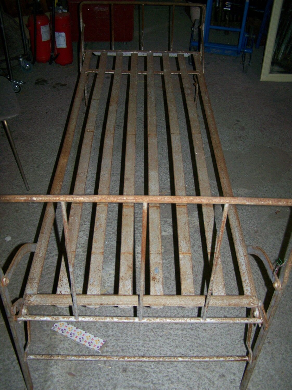 Folding iron military bed