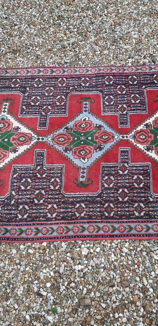 Hand knotted wool carpet 75x132cm