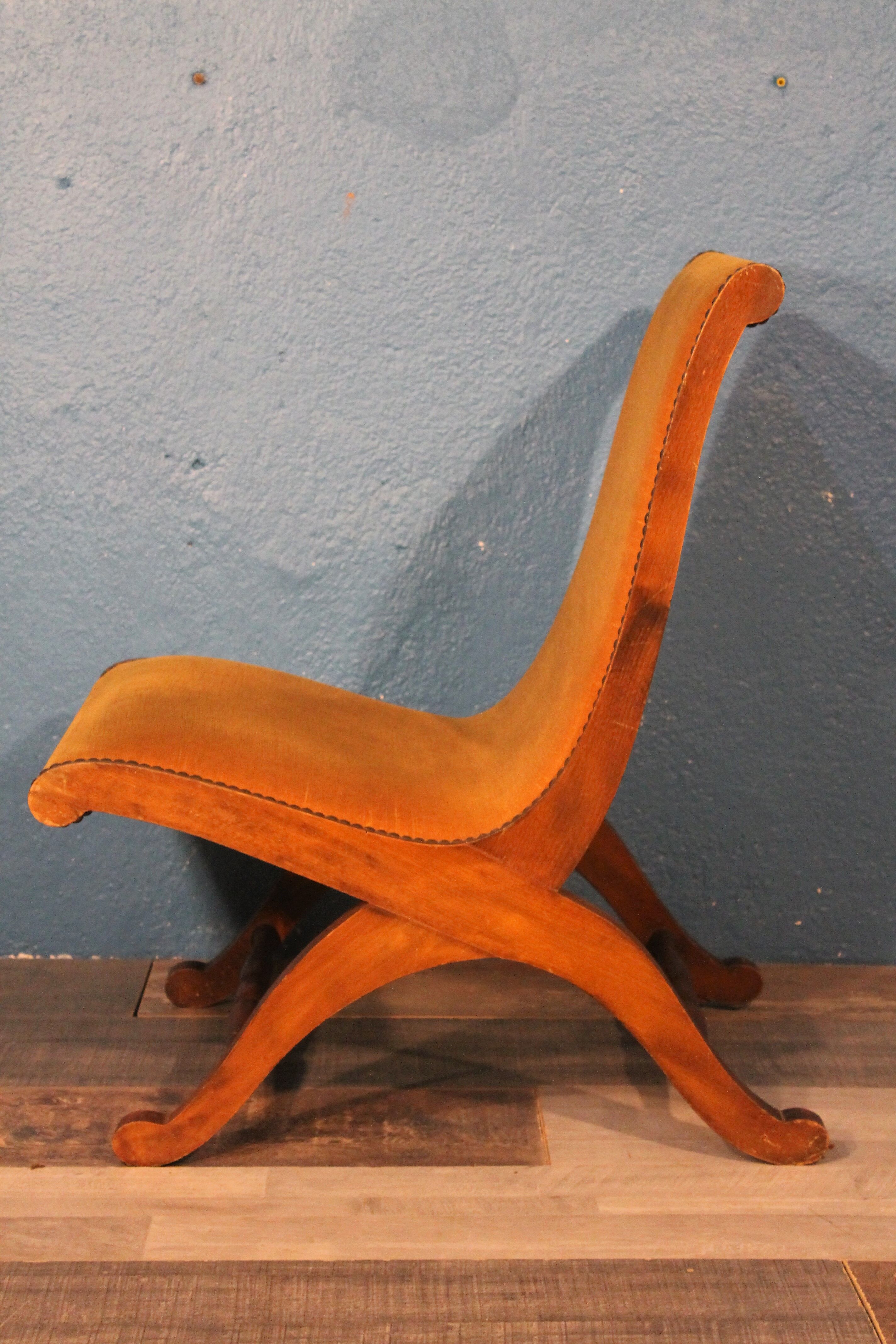 Paire de fauteuils chauffeuses vintage