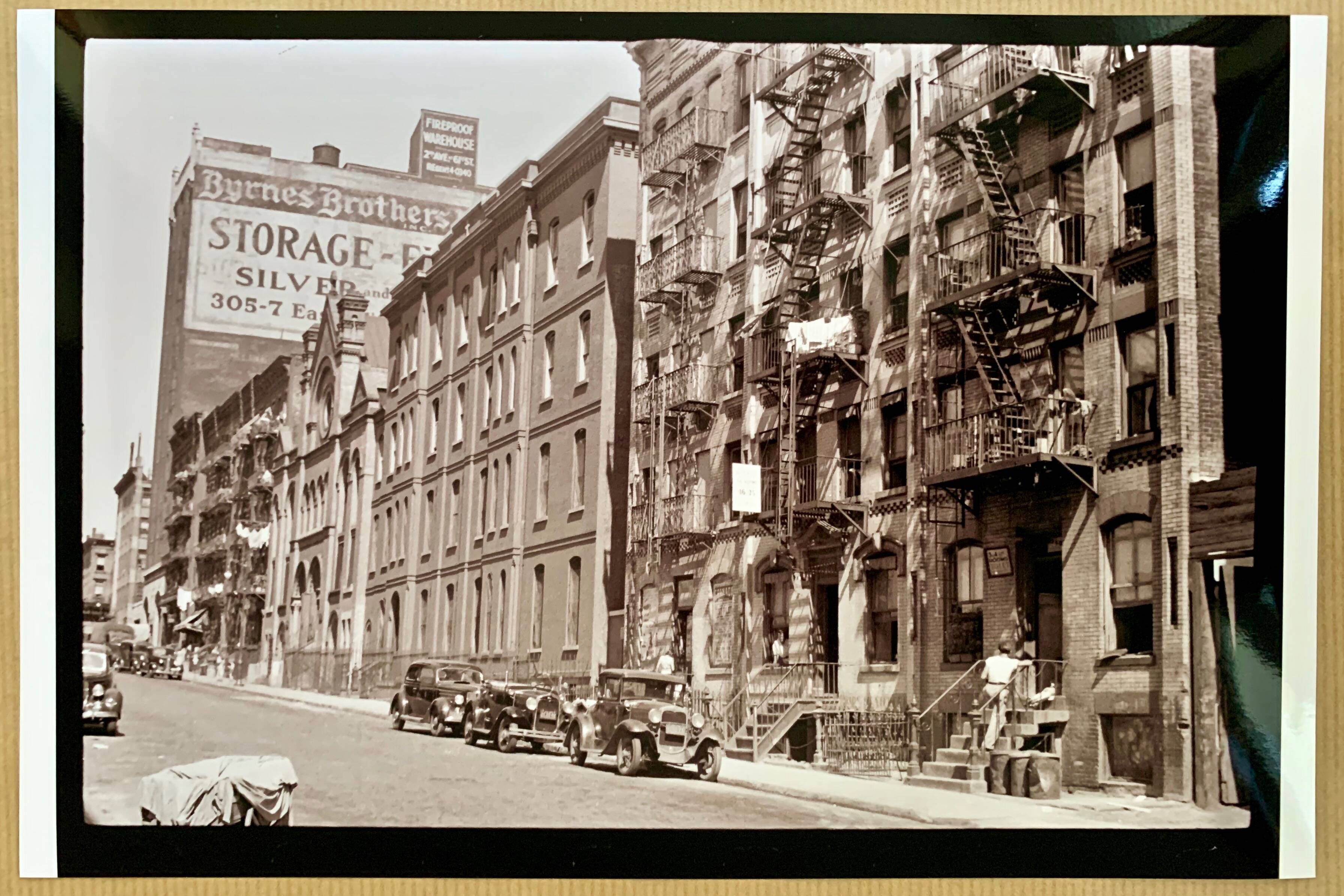 Manhattan Vintage — The raw charm of old New York.