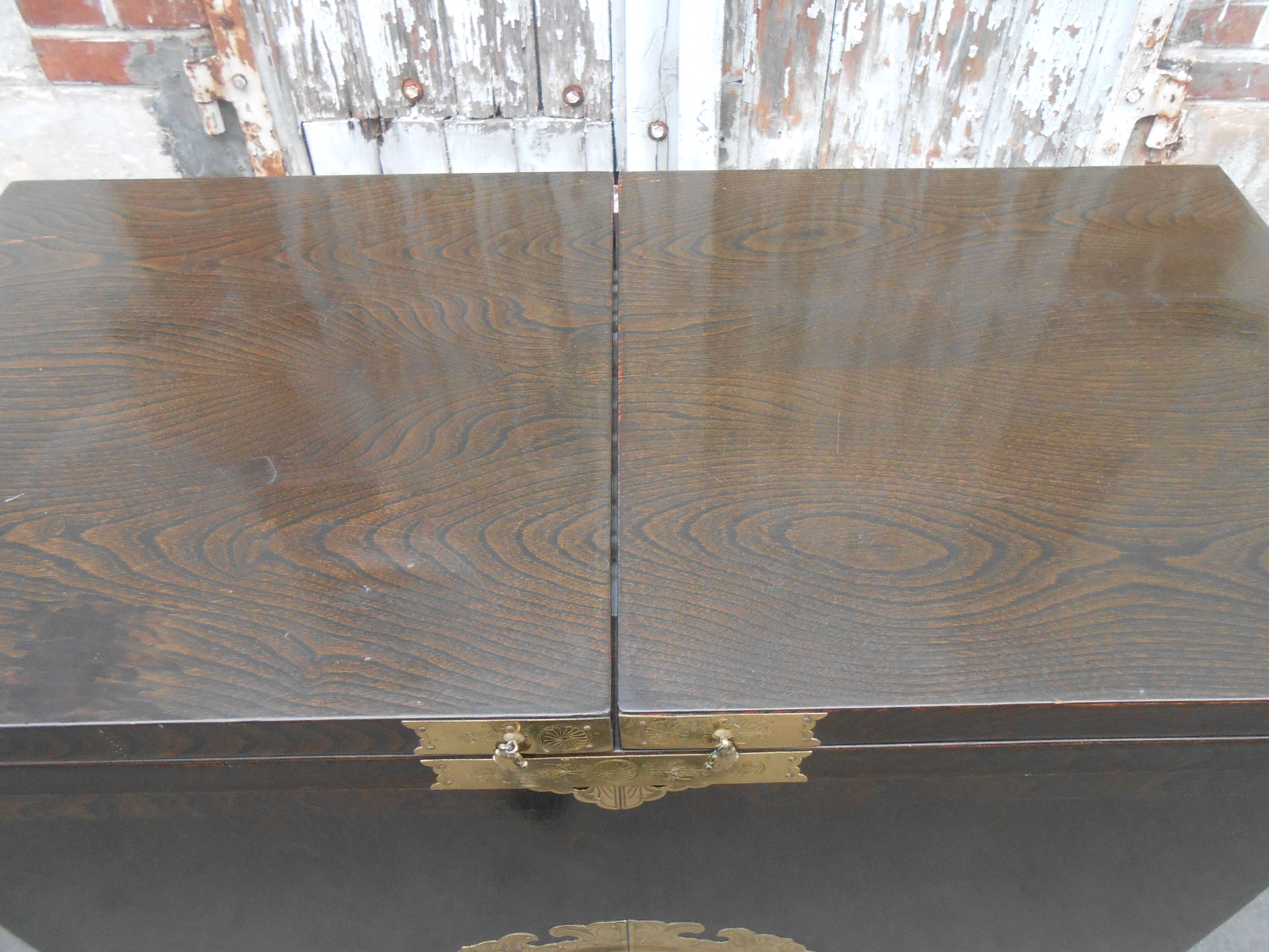 Chinese bar furniture