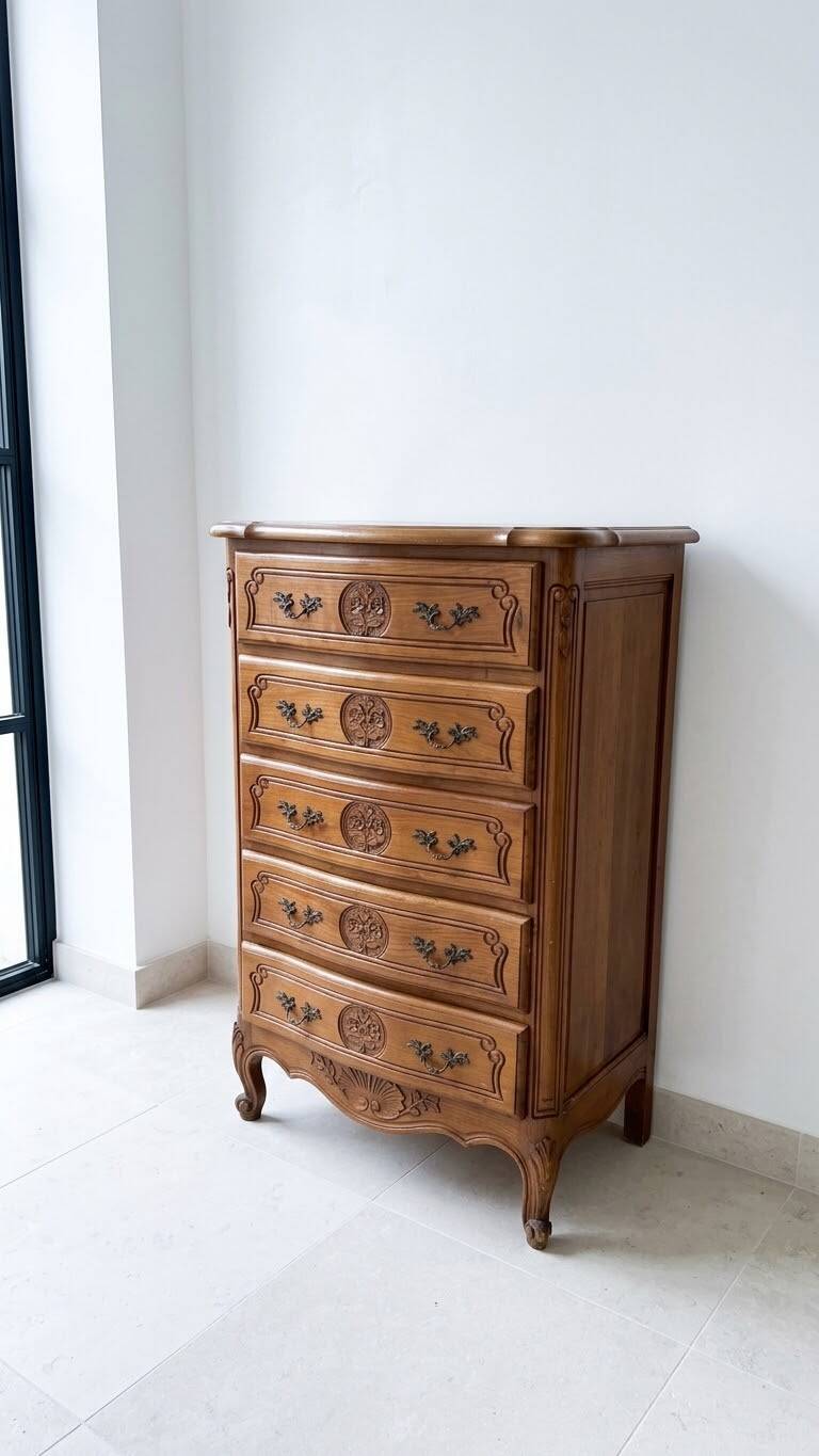 Chiffonnier Louis XV 5 tiroirs bois sculpté - 110 cm
