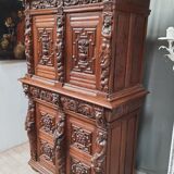 Buffet à  4 portes sculpté