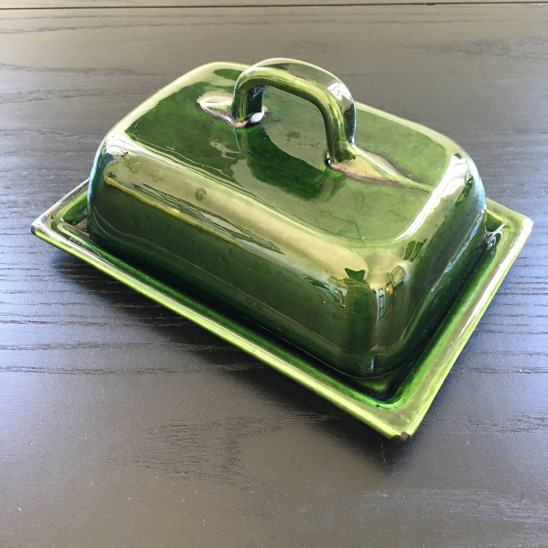 Provençal green butter dish