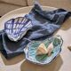 Lot of 2 oyster-shaped bowls.