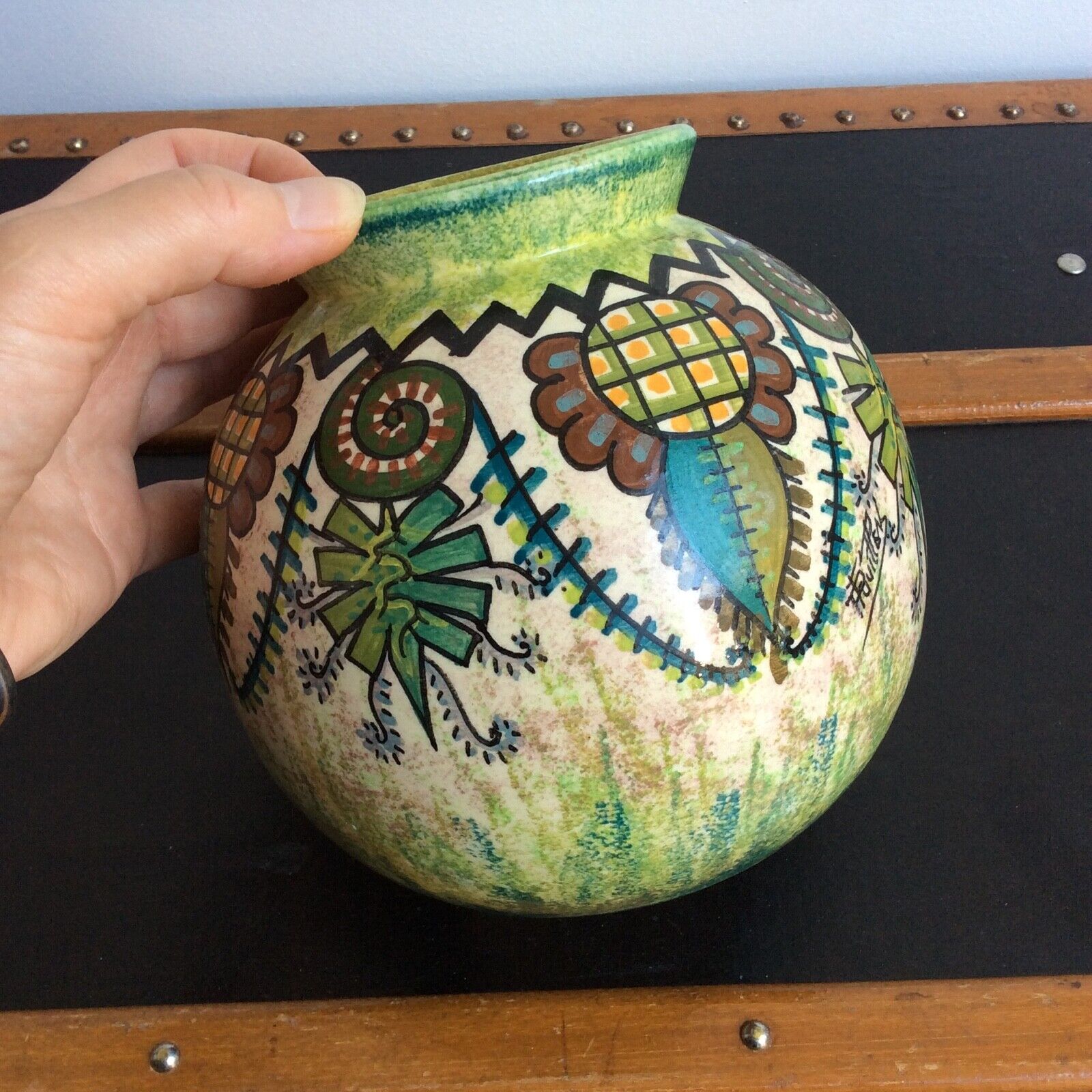 Bowl vase Paul Fouillen Quimper earthenware floral decoration, french hand painted