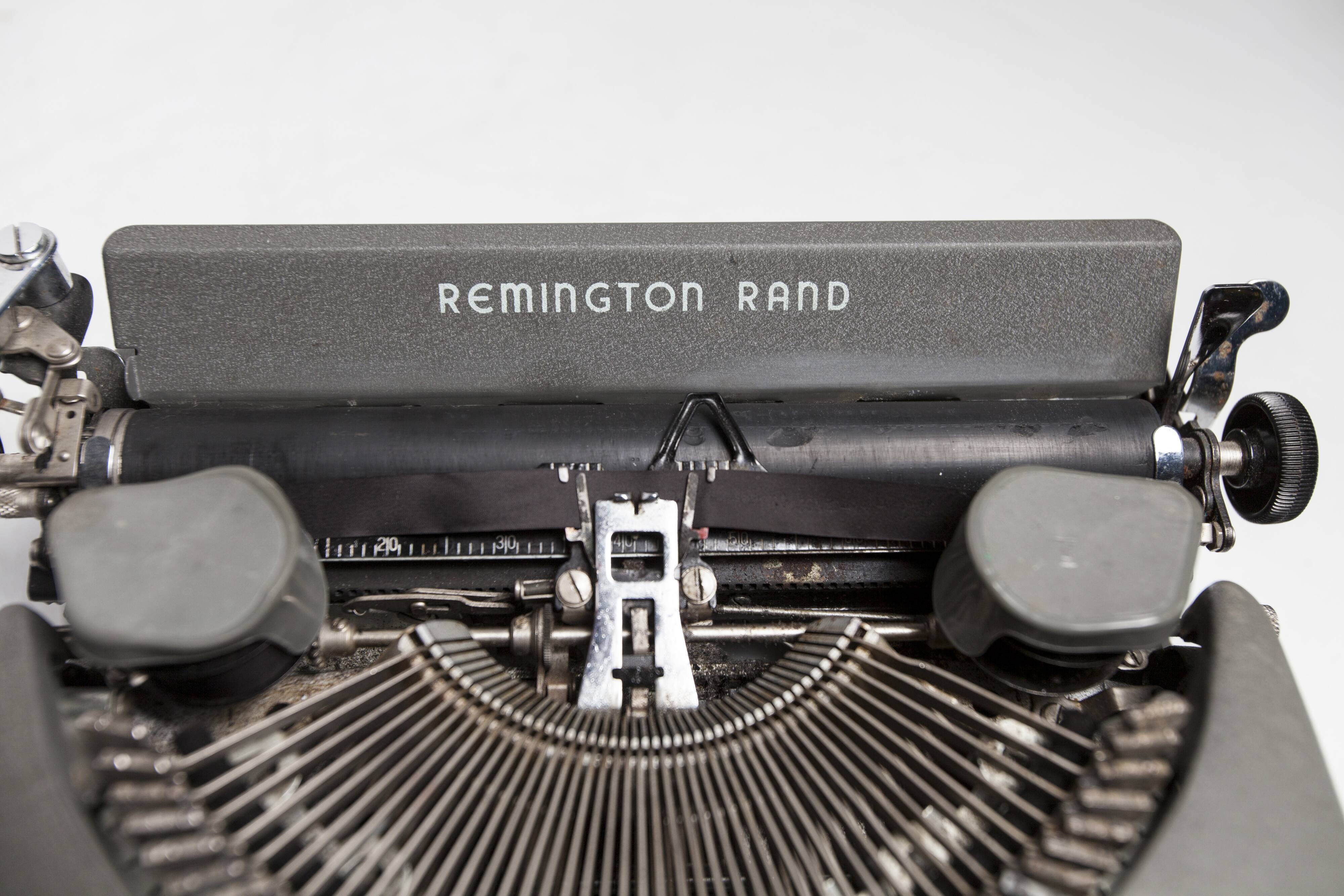 Typewriter Remington rand 1947 deluxe model 5 revised and new ribbon