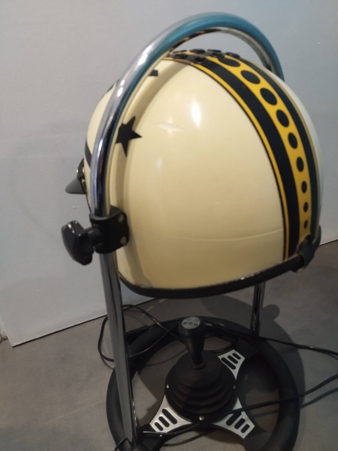 Old automobile design helmet lamp 1980