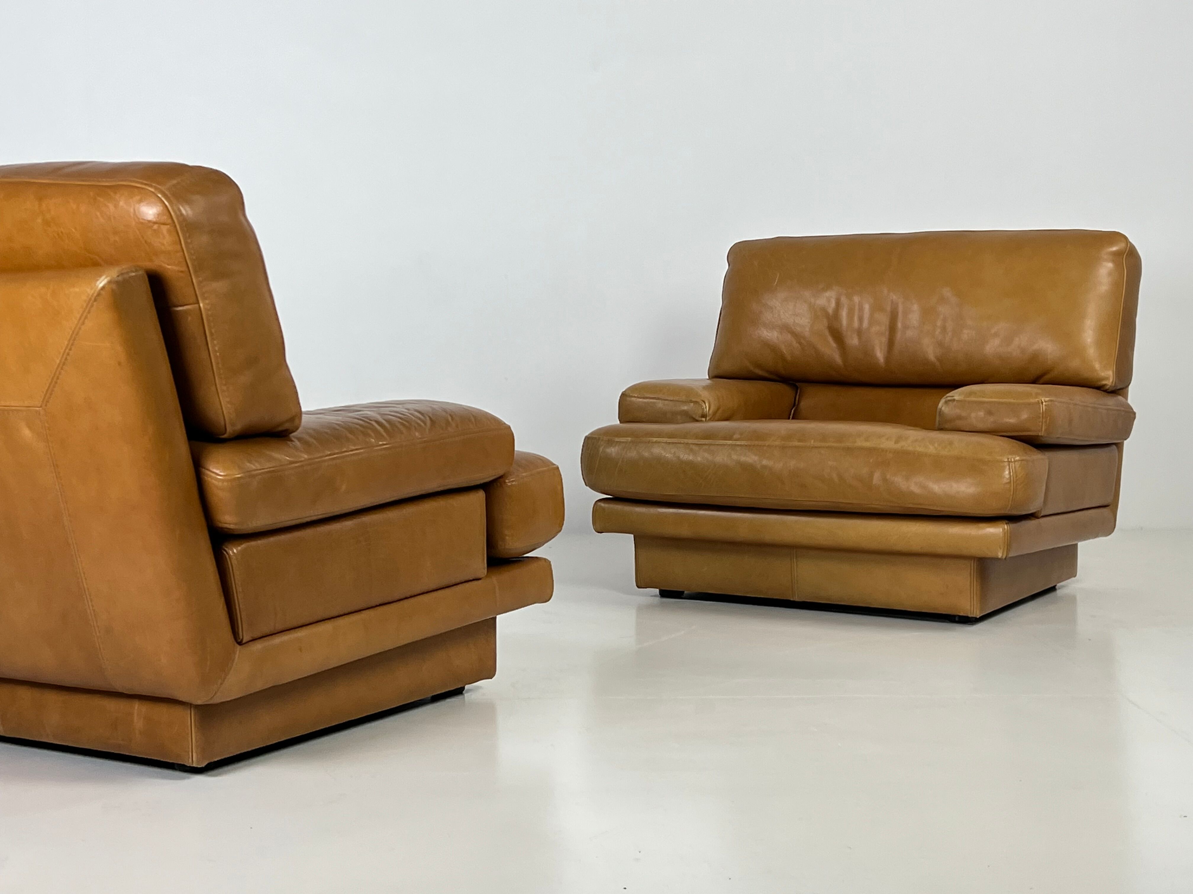 Set of 2 italian design armchairs