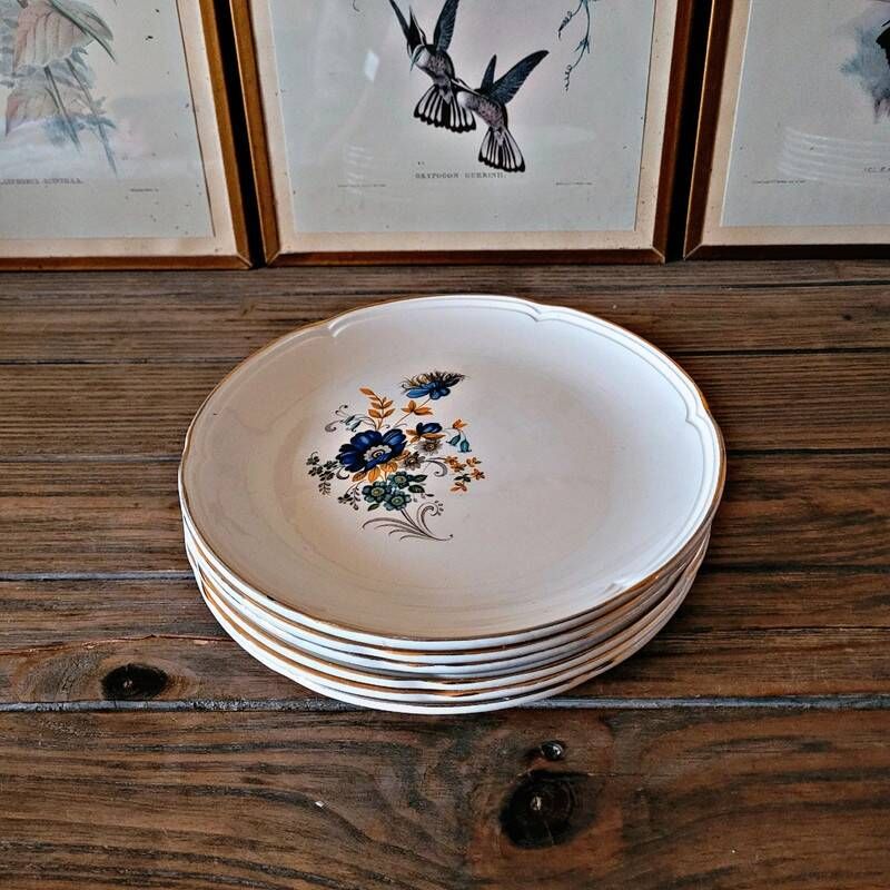 Moulin des Loups Volubilis dessert plates (blue and gold flowers)