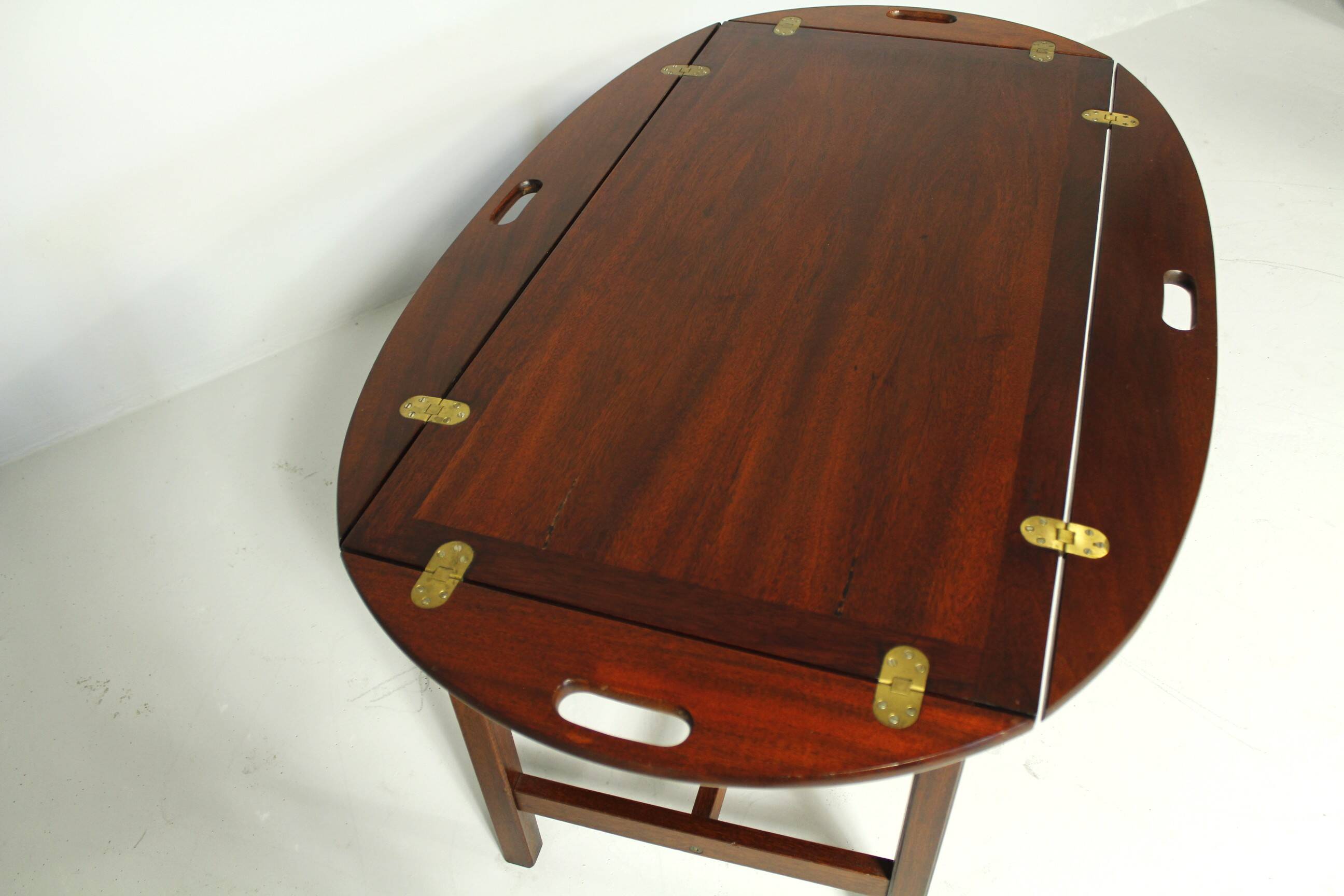 Oval Butlers Tray on Stand, England, 1970s Product Overview