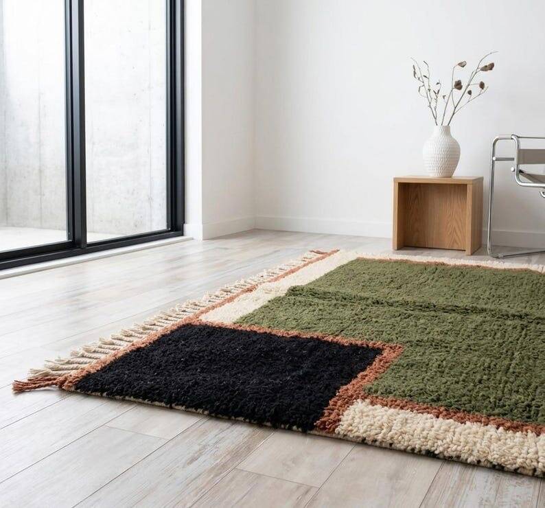 Handmade pure wool rug made to measure with a beautiful design 1.5/2.5 m.