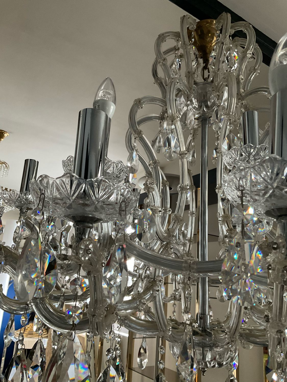Chandelier 35 Murano glass lamps and crystal tassels D120cm