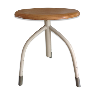 Tripod stool with adjustable metal screws and wood industrial style