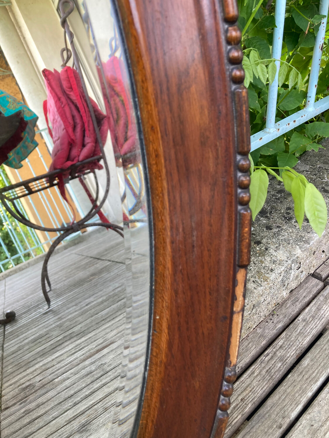 Beveled wooden mirror 52x82cm