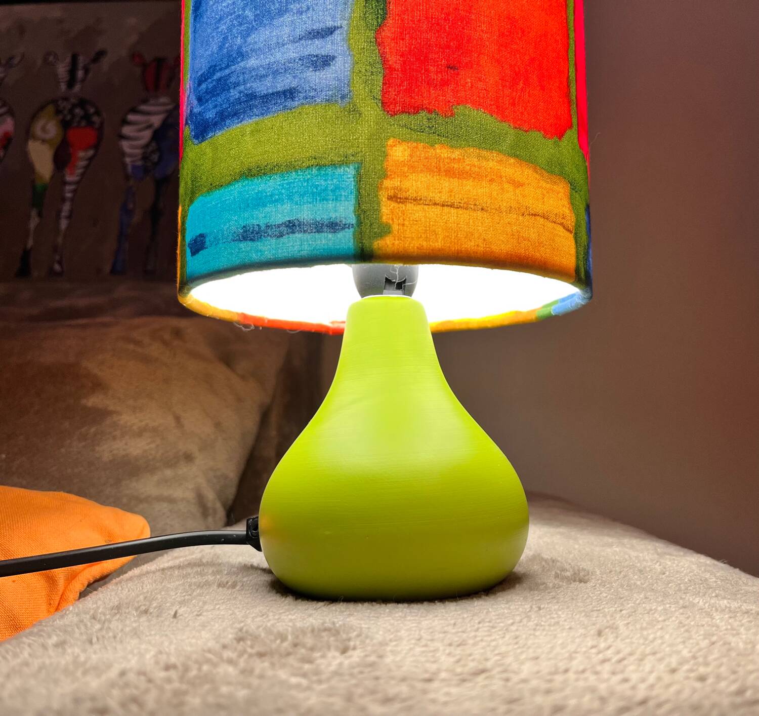 Table lamp