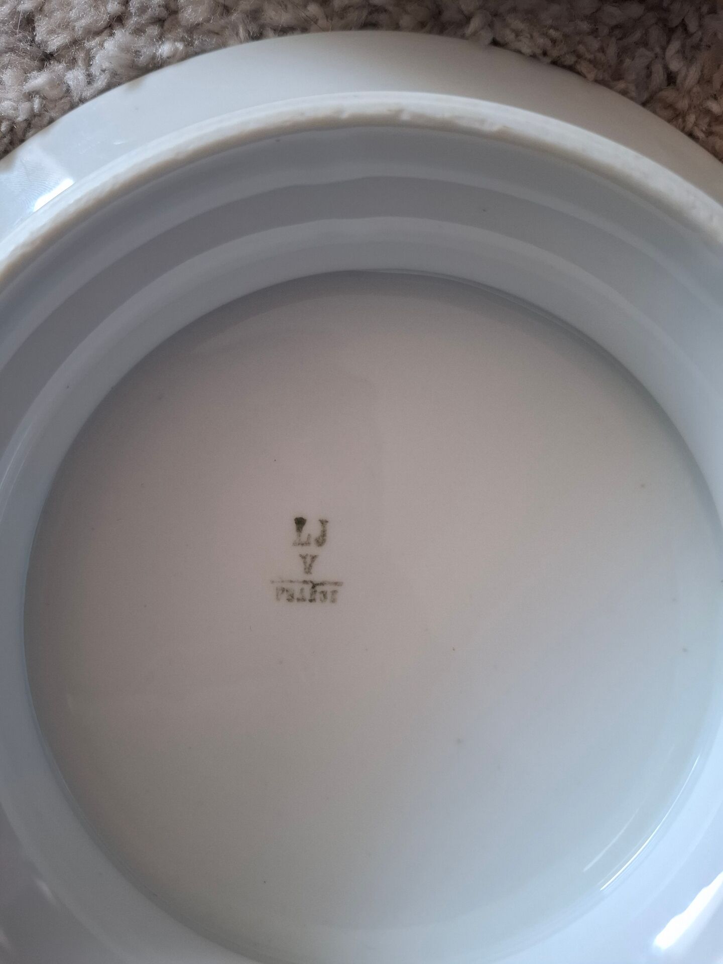 Dessert plate and 2 antique bowls