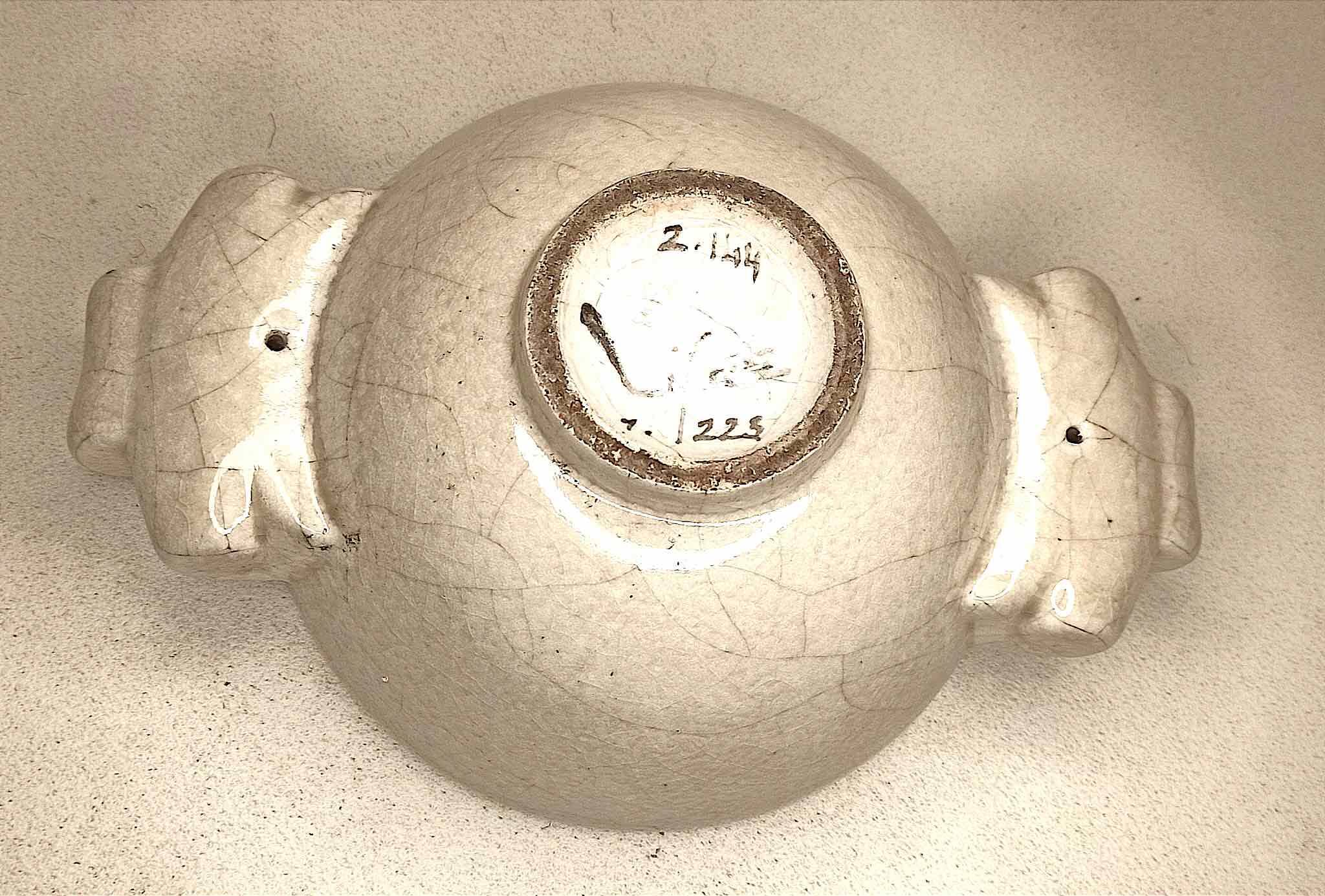 Art Deco bowl signed and numbered by Paul Bonifas, width 24 cm.