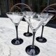 4 verres à cocktail et carafe assortie