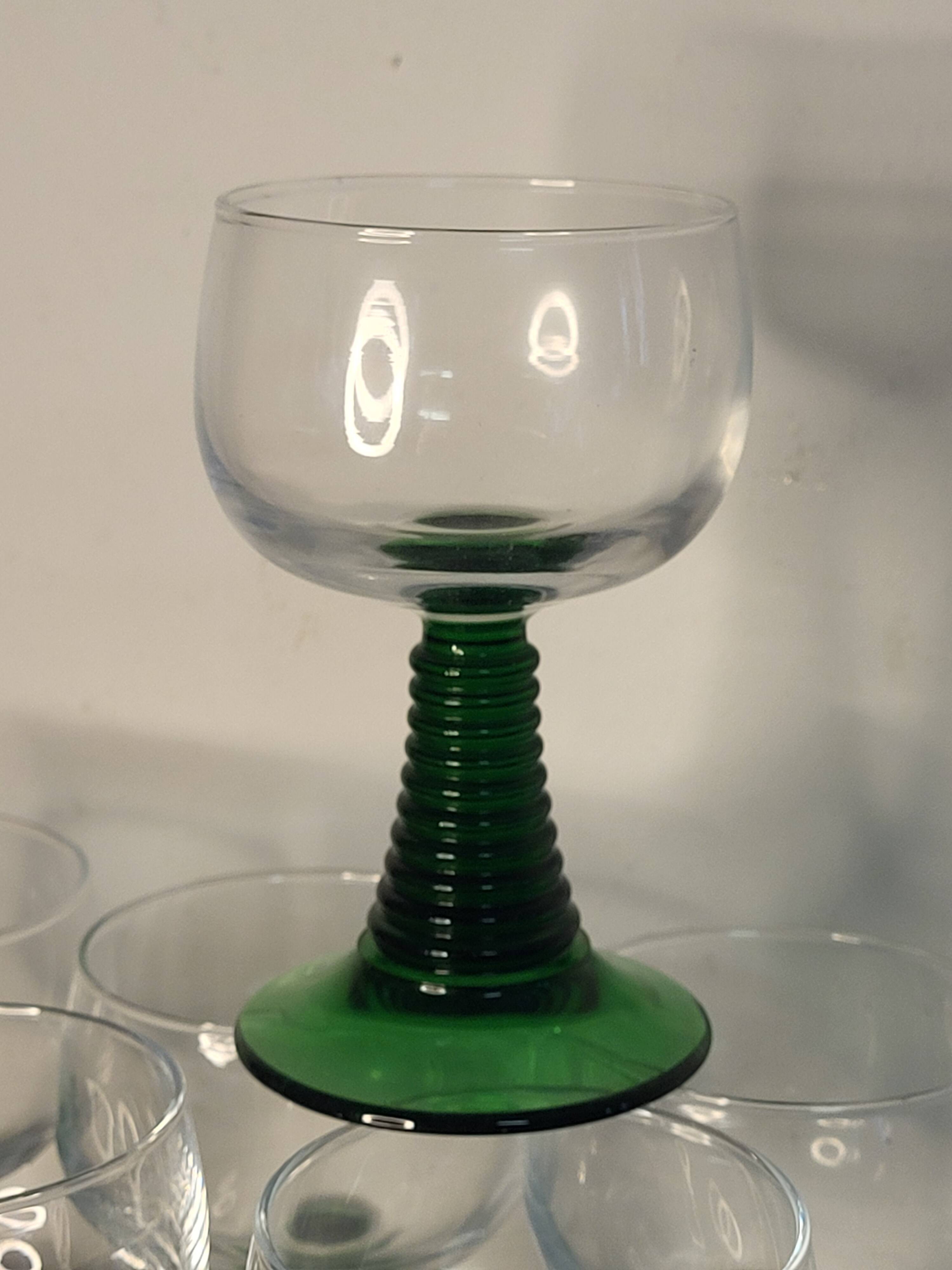 Green footed glasses