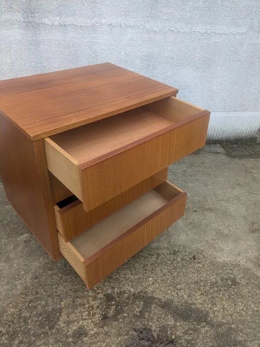 Vintage chest of drawers