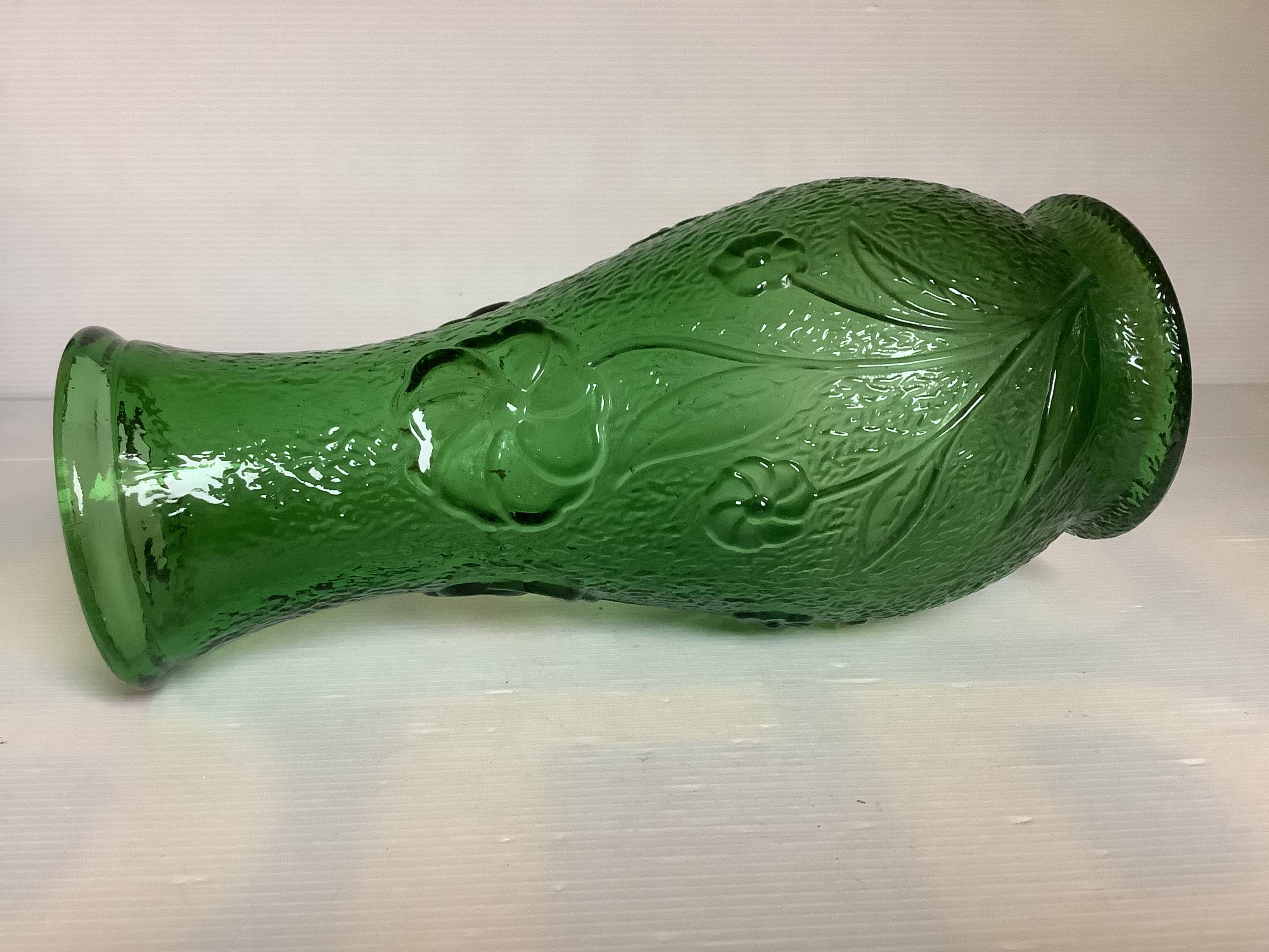 Thick moulded glass vase Constantin Italy