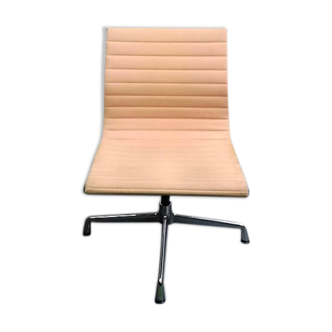Chair EA105 by Charles & Ray Eames for Vitra