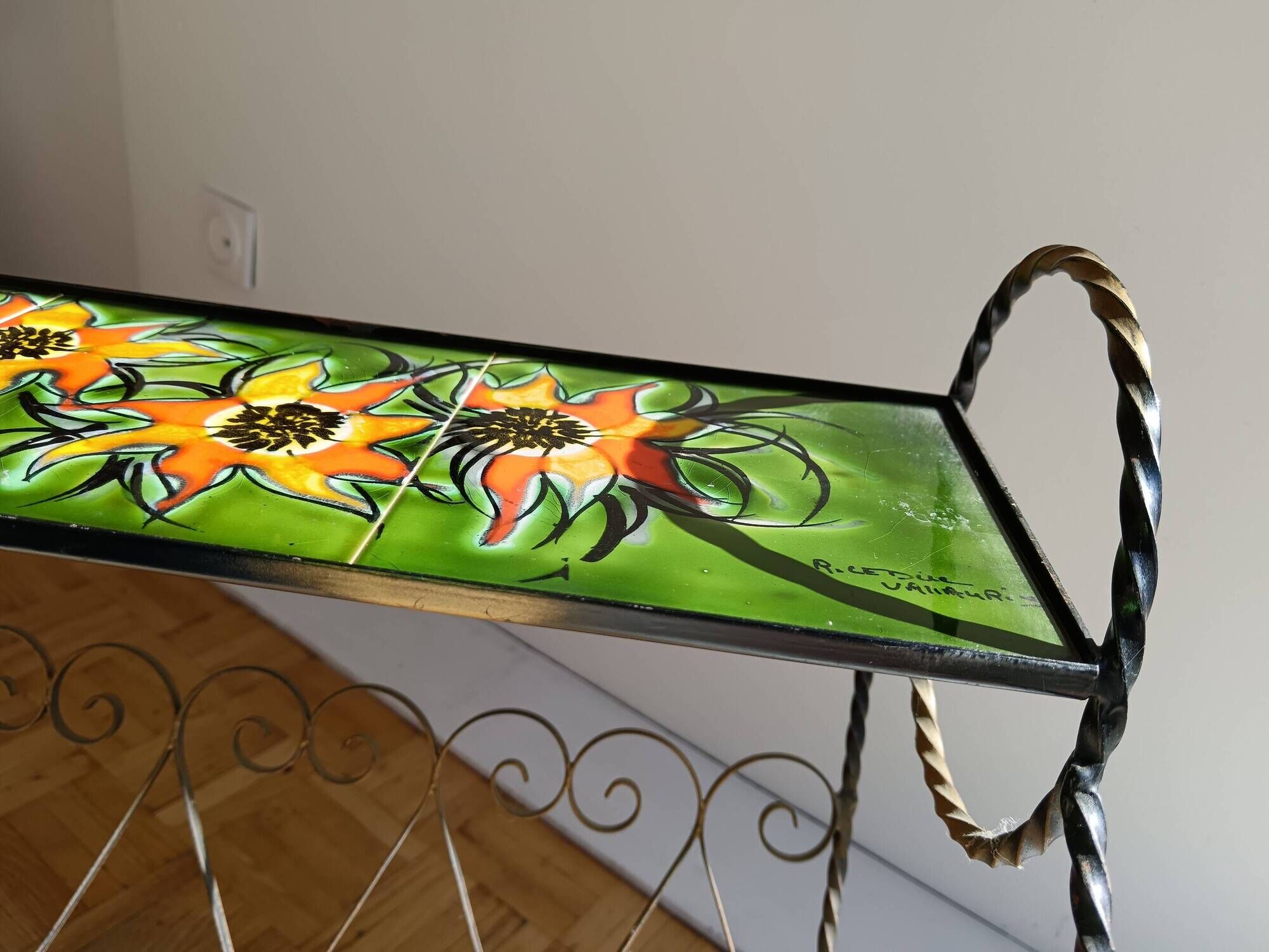Metal magazine rack and Vallauris tiles