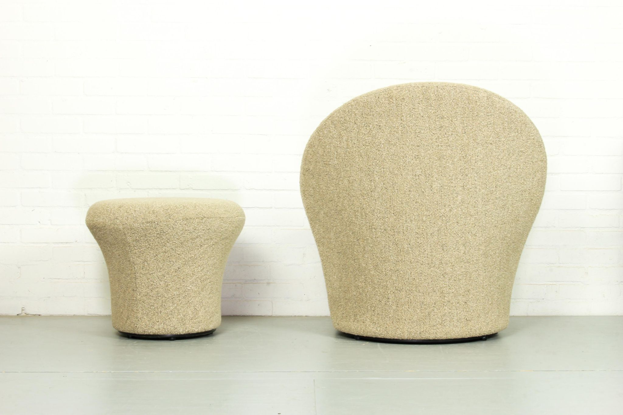 F572 lounge chair and mushroom ottoman by Pierre Paulin for Artifort, 1967