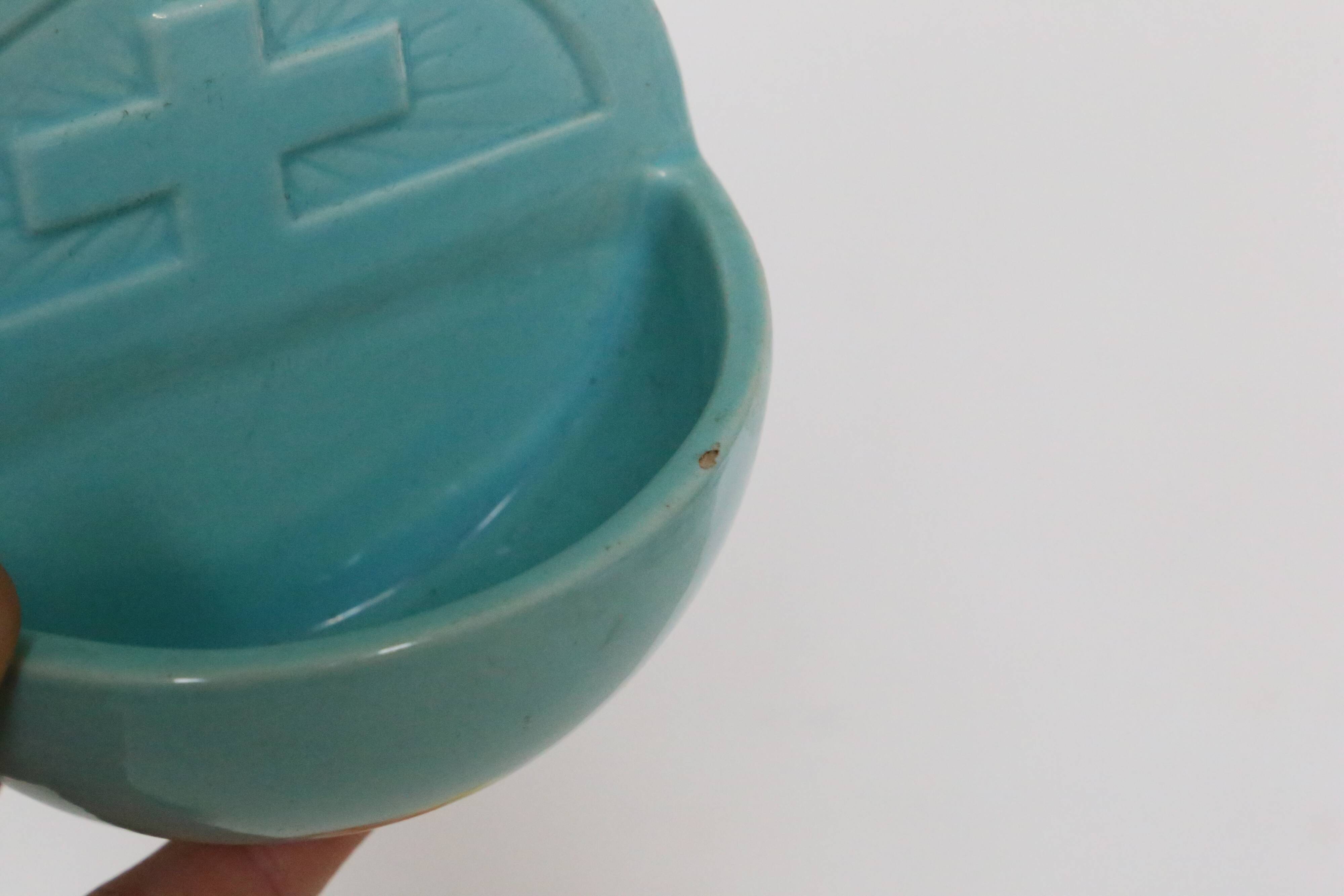 Bénitier en faïence de Desvres, 1980