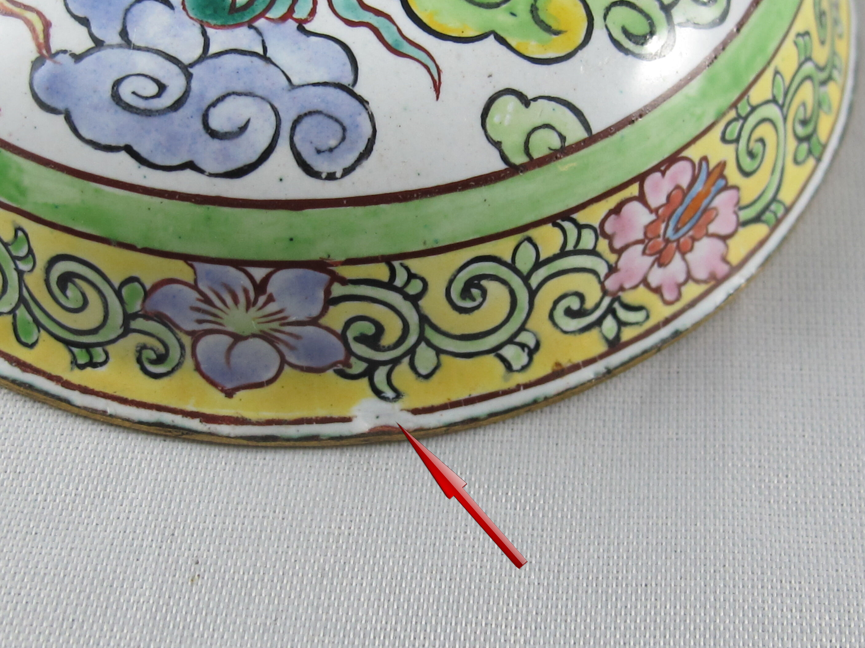 Chinese enamelled bronze box