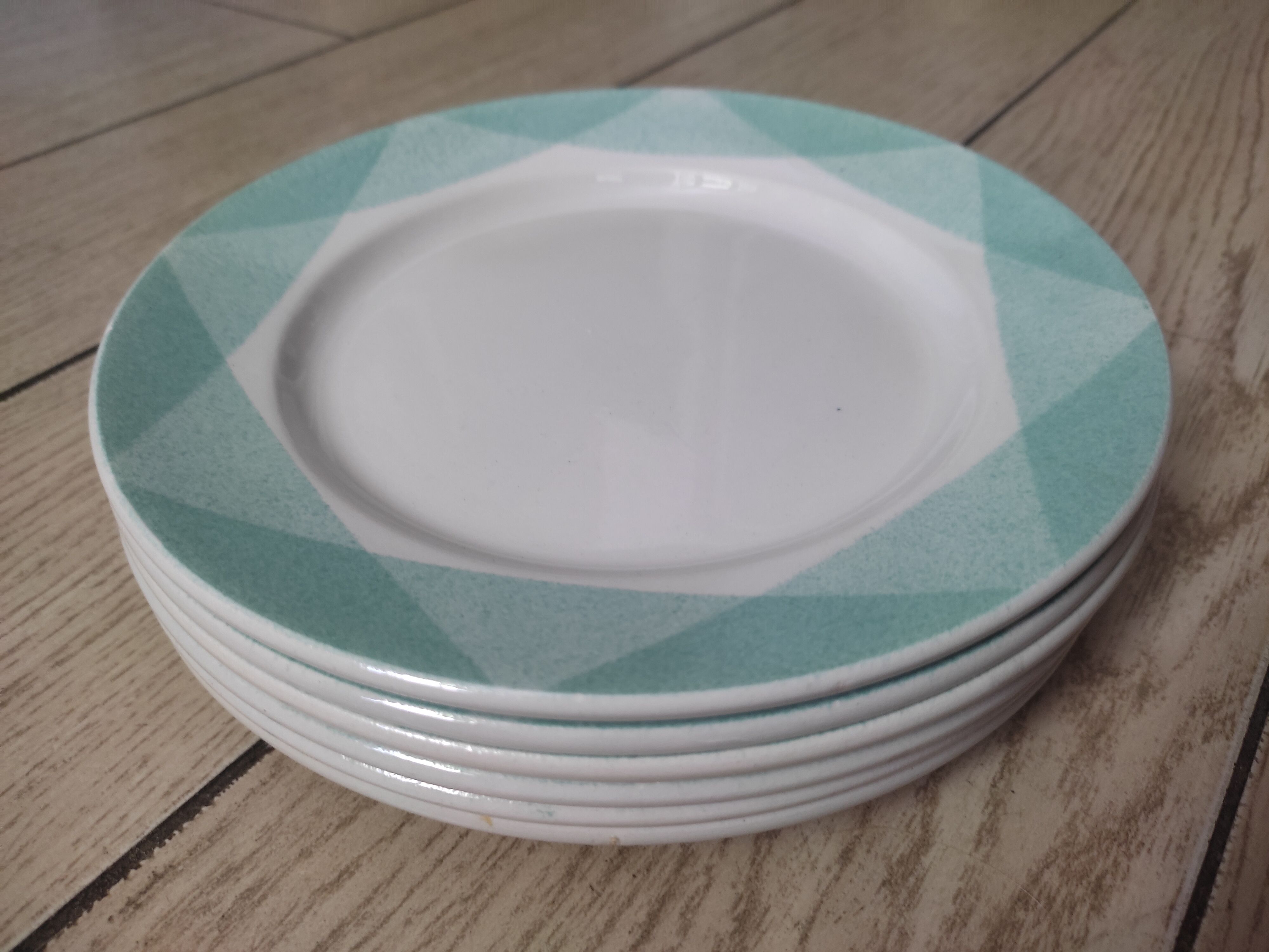 6 retro dessert plates in earthenware
