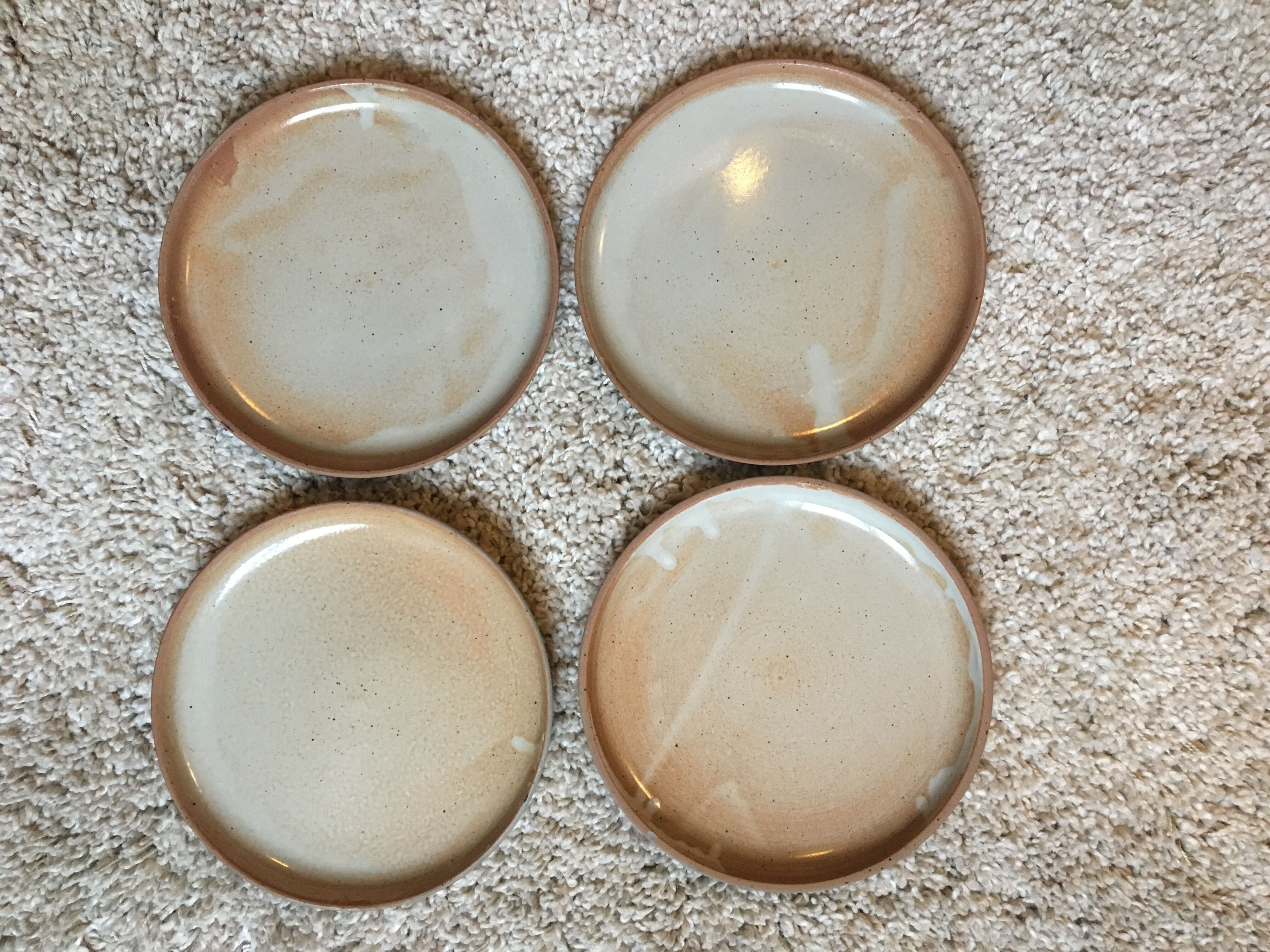 Set of 4 flat sandstone plates