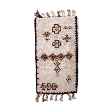 Vintage moroccan rug berber handmade 74cm x 136cm 1970s