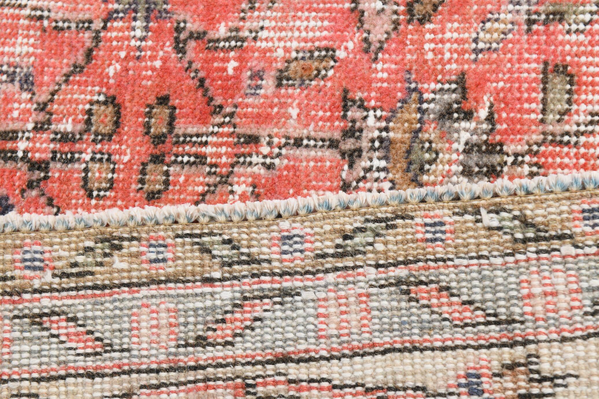 9x12 large red perisan rug, 267x385cm