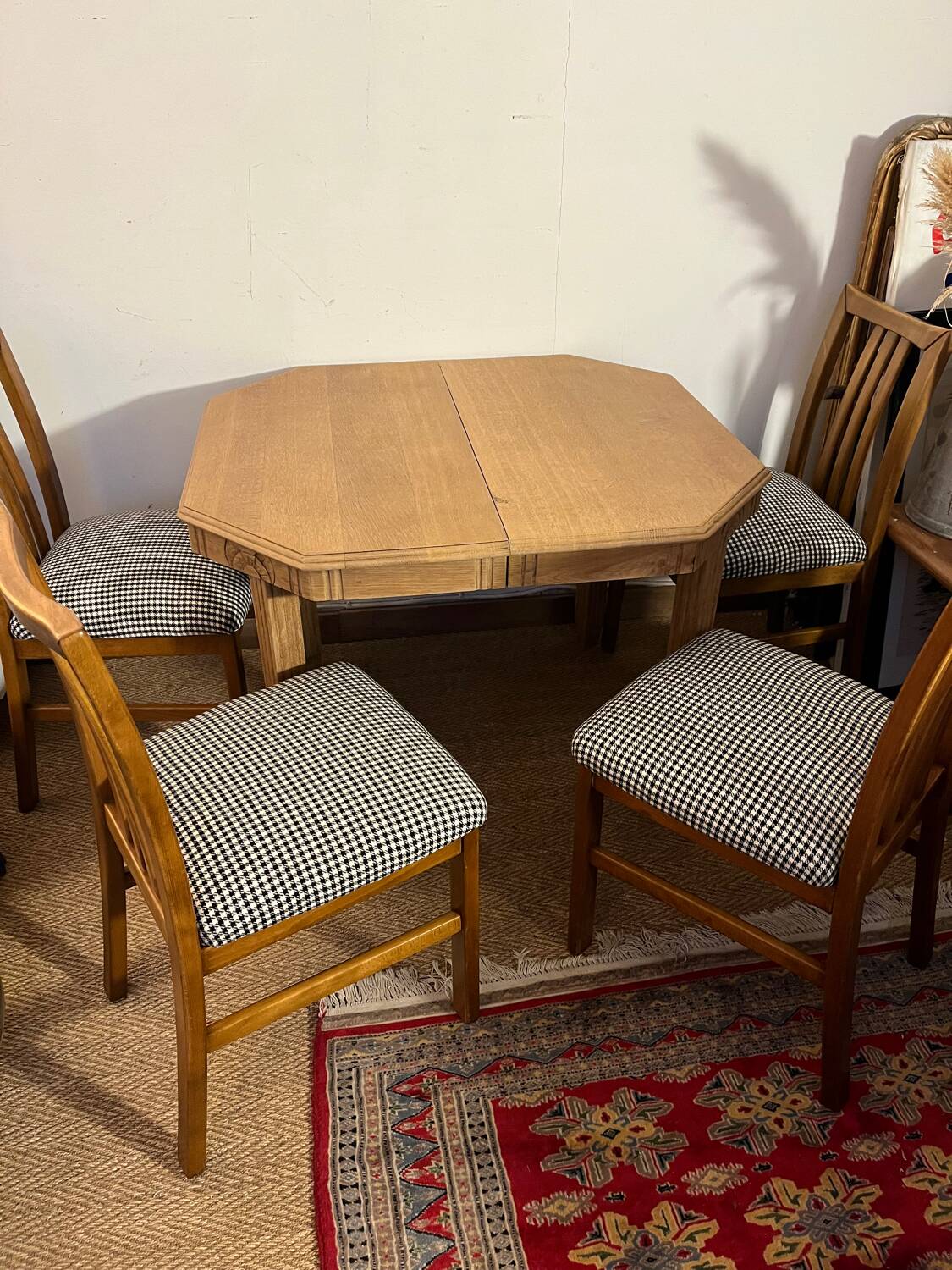 Set of 4 vintage wooden chairs