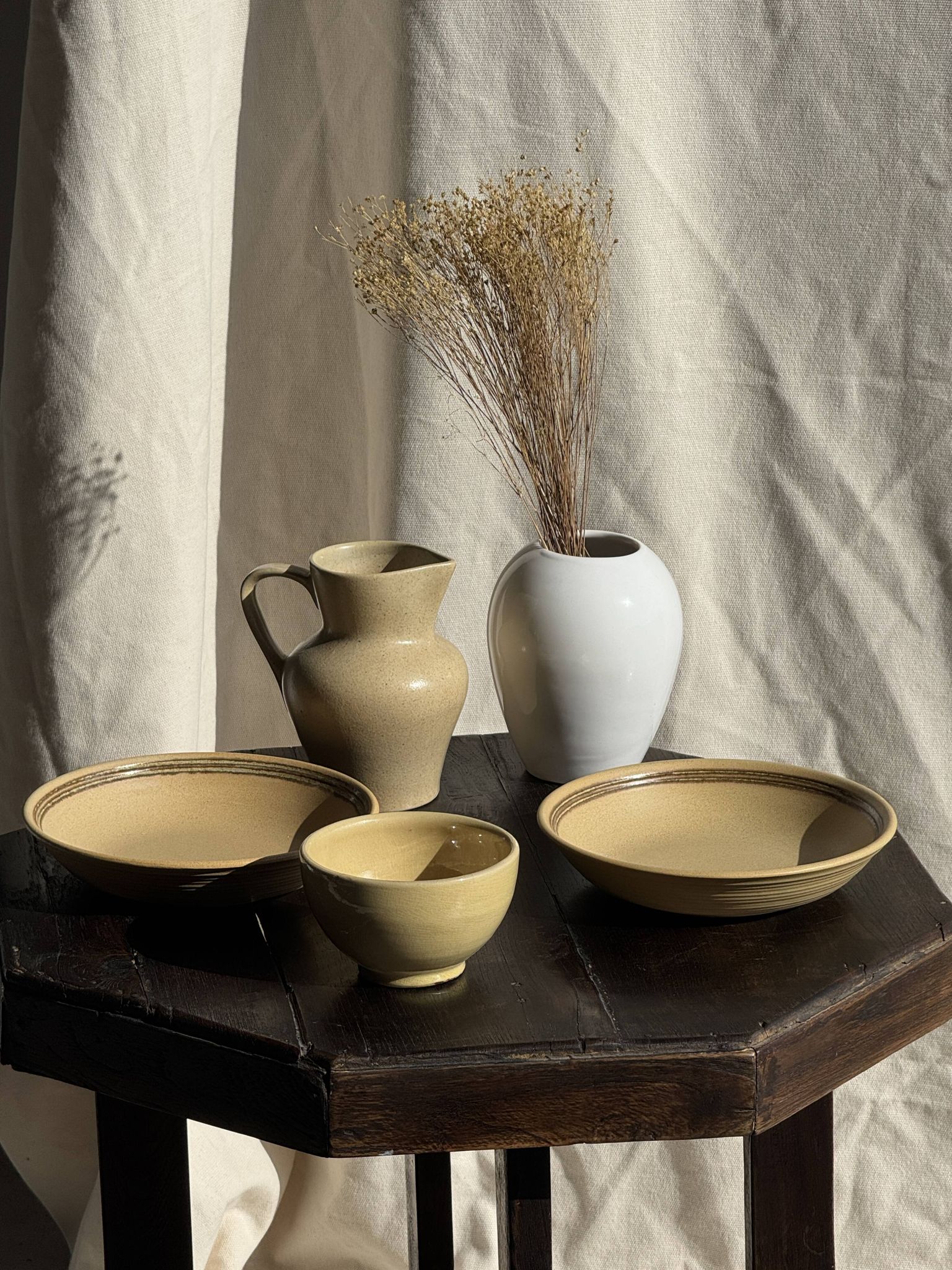 Lot de 2 assiettes creuses en grès liseré brun et marron D21,5