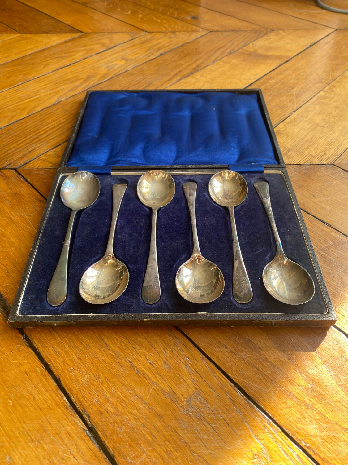 Box of 6 dessert spoons