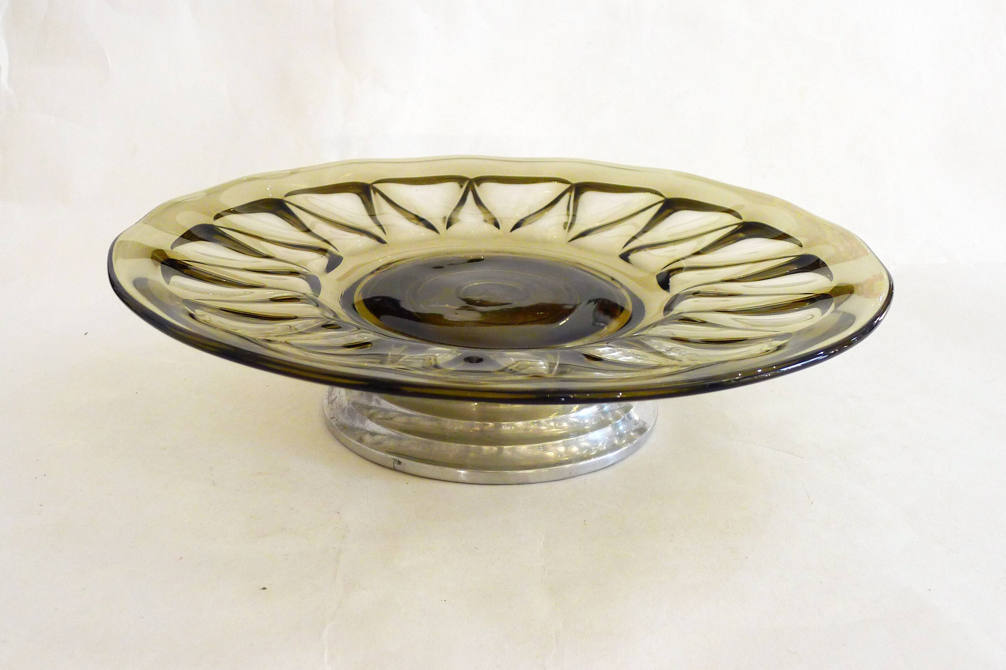 Art Deco footed coupe dish