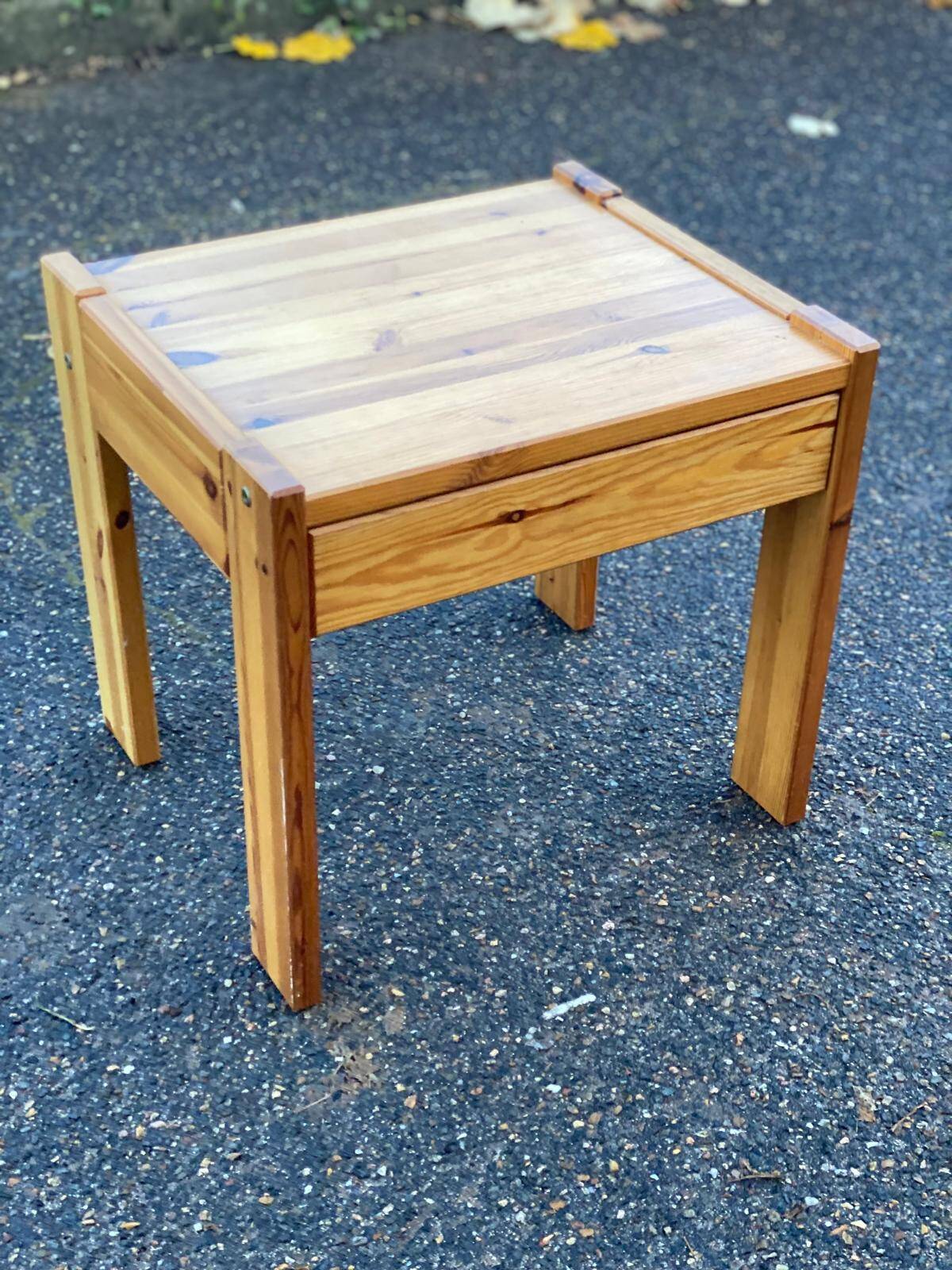 Commode table d'appoint scandinave en bois massif