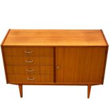 Violetta 1039 postmodernist chest of drawers, designed by original Lesniewski, preserved in excellent condition.