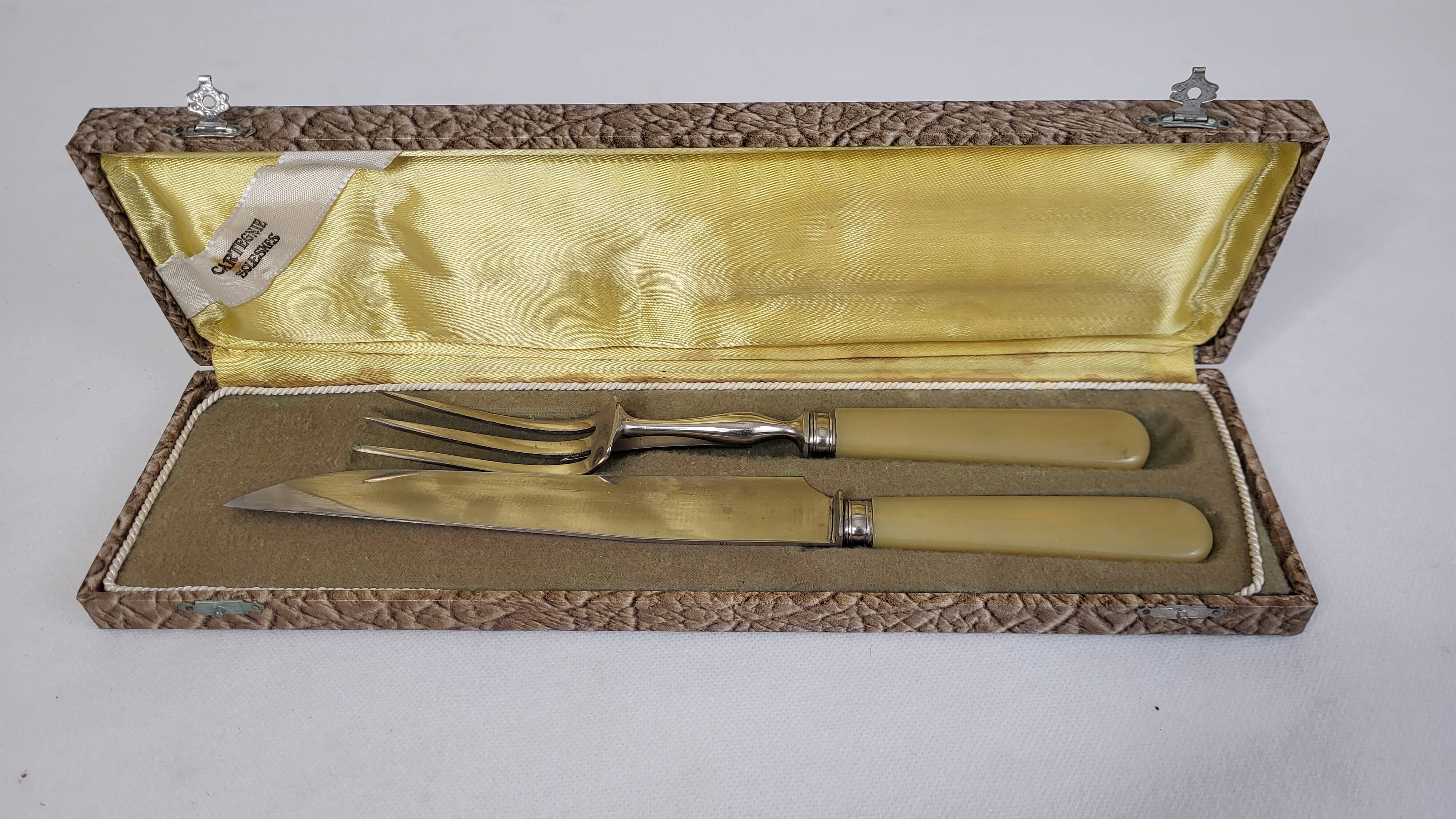Leg serving cutlery