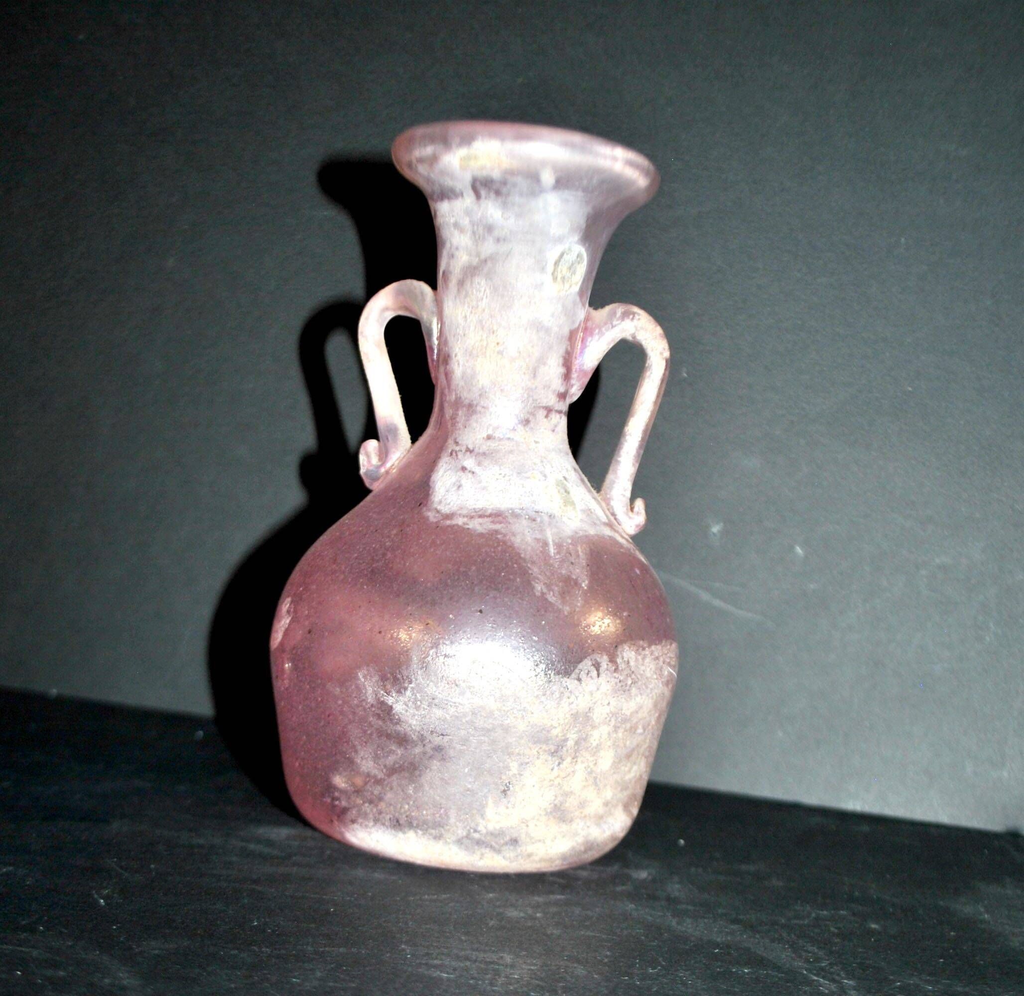 Antique amphora vase in iridescent pink blown glass – Murano, Italy, 20th century