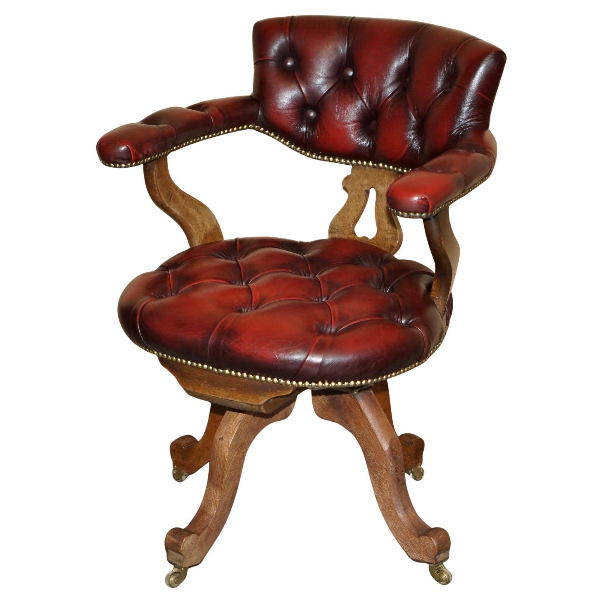 Chaise de capitaine Chesterfield victorienne en cuir