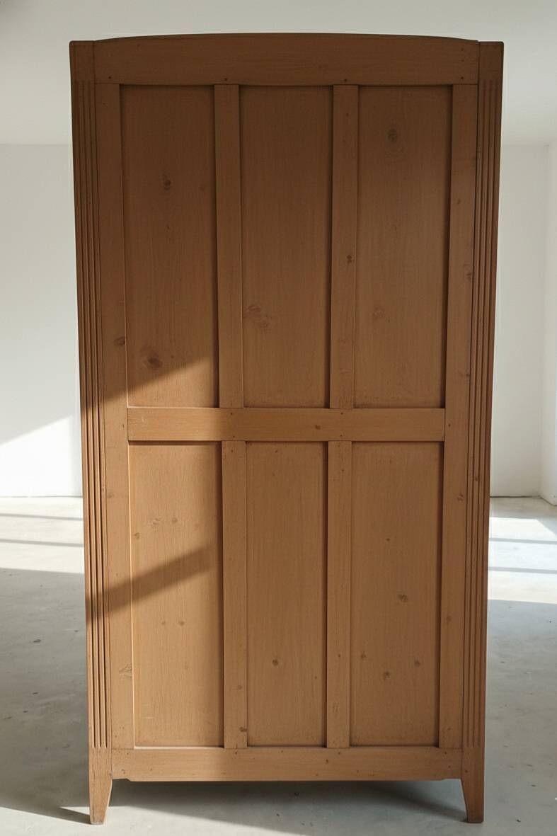 Armoire parisienne
