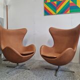 Pair Arne Jacobsen Egg chair by Fritz Hansen
