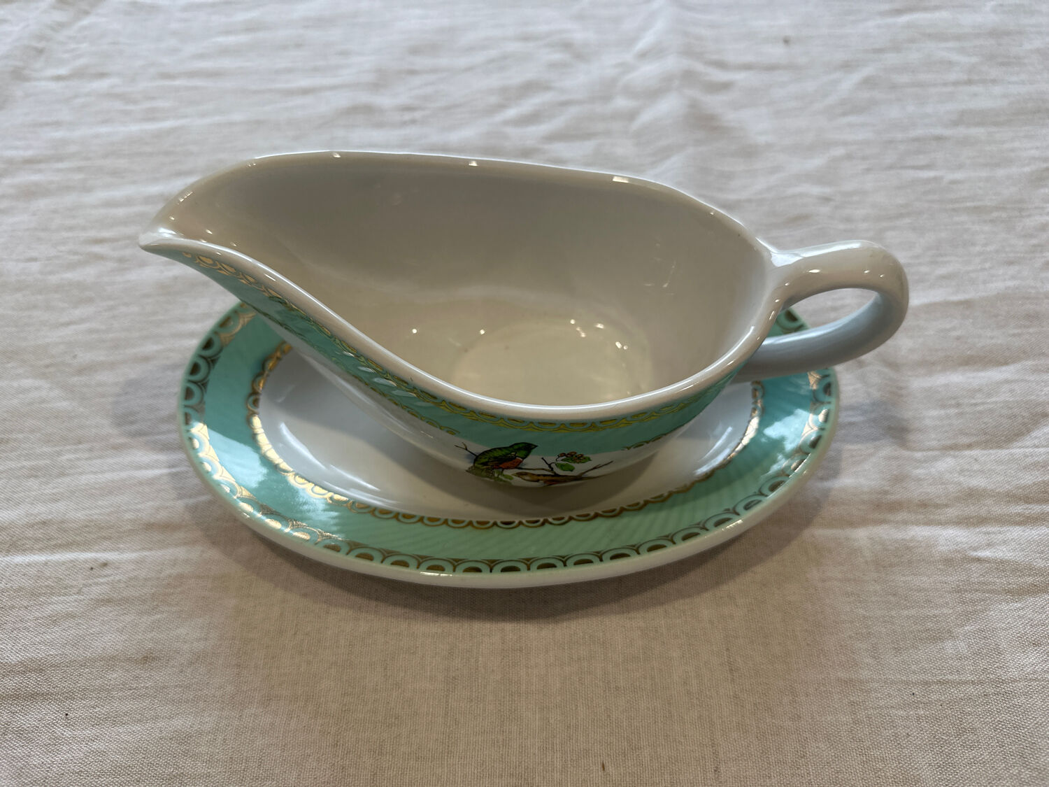 Badonviller sauce boat with birds