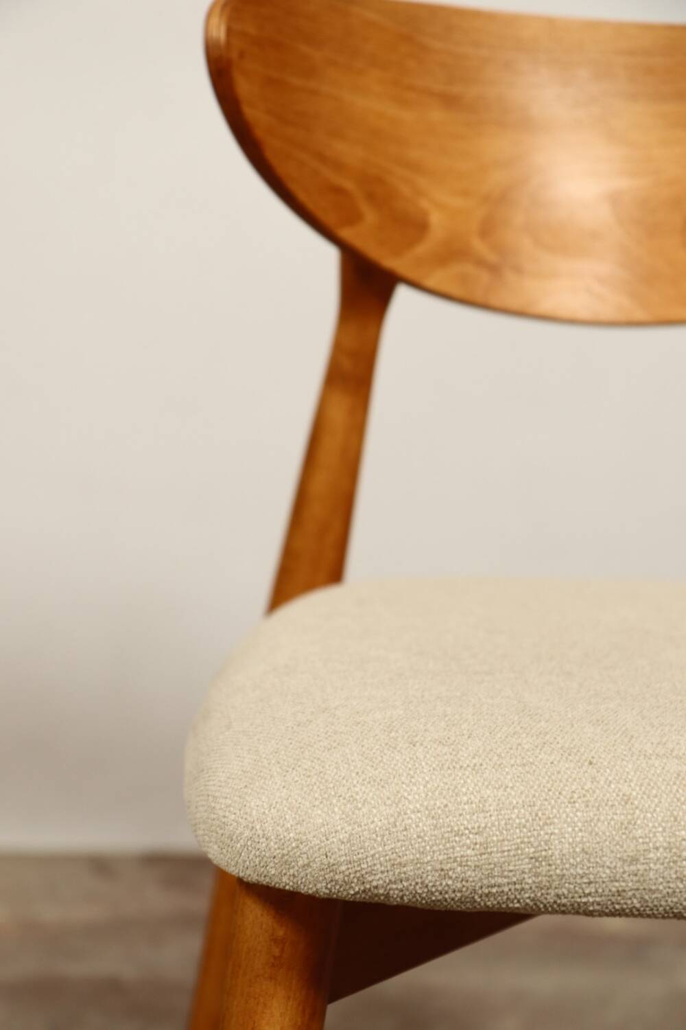 Modern chair Scandinavian design light wood natural Lin fabric mid century modern design
